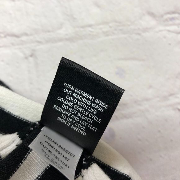 Torrid Women Size 2 Black & White Stripe Sweater-Knit Short Shift Dress B226 -10 - Picture 7 of 14